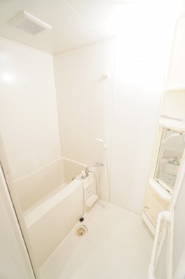 【浴室】 | プレジールⅢ | ※同物件・同タイプの写真です。
