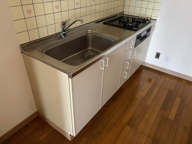 笠岡市美の浜の賃貸マンションのキッチン
