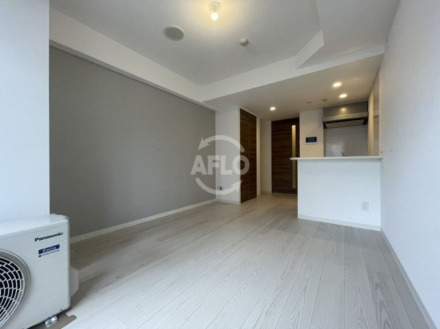 MELDIA CREST TAPP NAMBA-WESTの居間・リビング|MELDIA　CREST　TAPP難波WEST（メディアクレストタップ難波ウエスト）　リビング