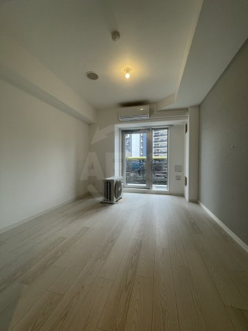 MELDIA CREST TAPP NAMBA-WESTの居間・リビング|MELDIA　CREST　TAPP難波WEST（メディアクレストタップ難波ウエスト）　リビング