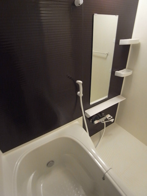 【浴室】 | Grace Heights Yayoicho | 追い焚き機能、浴室乾燥機付きバス。