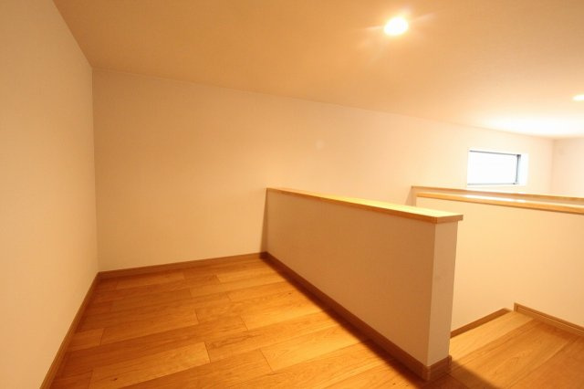 南国市里改田　新築戸建【2階リビング】の収納|ロフト　18.63㎡