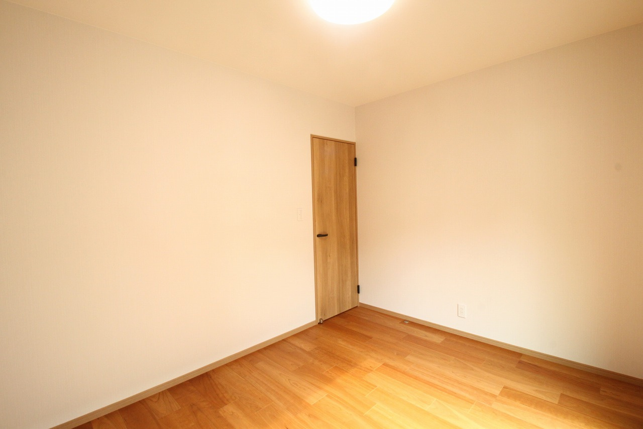 南国市里改田　新築戸建【2階リビング】の洋室|１階　5.9帖