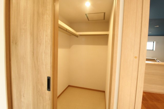 南国市里改田　新築戸建【2階リビング】の収納|2Ｆ　脱衣場の収納
