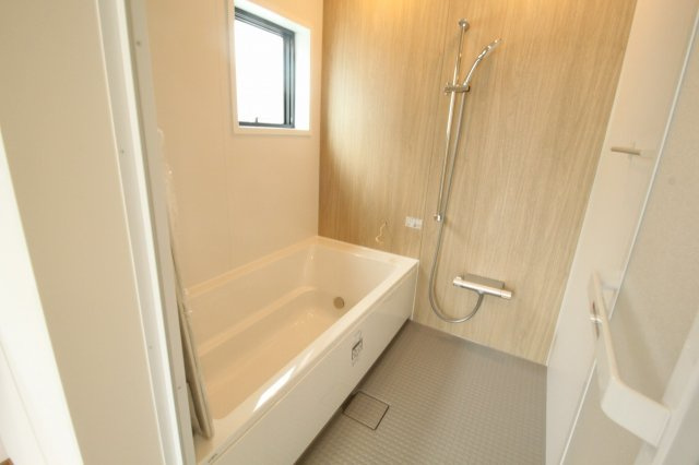 南国市里改田　新築戸建【2階リビング】の浴室|２階　追焚機能