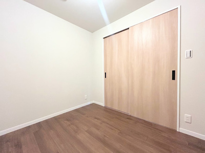 【洋室】 | 藤和綱島コープ2号棟 | ◆気持ちの良い風が室内へ入り込む居室。家具を配置しても広々ご利用いただけます！！