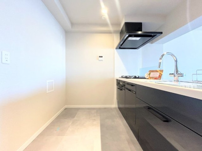 【キッチン】 | 藤和綱島コープ2号棟 | ◆長い時間滞在するキッチンだからこそ、食事の準備を楽しい時間に、忙しい時でもスムーズに無駄なく作業できる、お手入れも簡単にできるなど、毎日を楽しくするキッチンスペースに仕上げました。