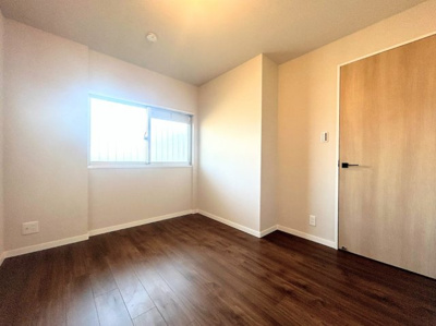 【洋室】 | 藤和綱島コープ2号棟 | ◆気持ちの良い風が室内へ入り込む居室。家具を配置しても広々ご利用いただけます！！