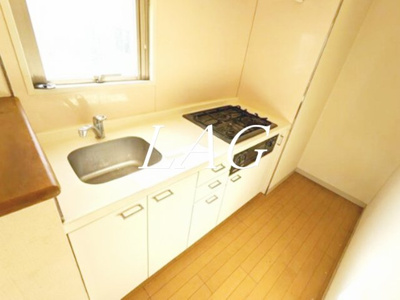 【キッチン】 | ベレッツァ・トーレ | キッチンです。