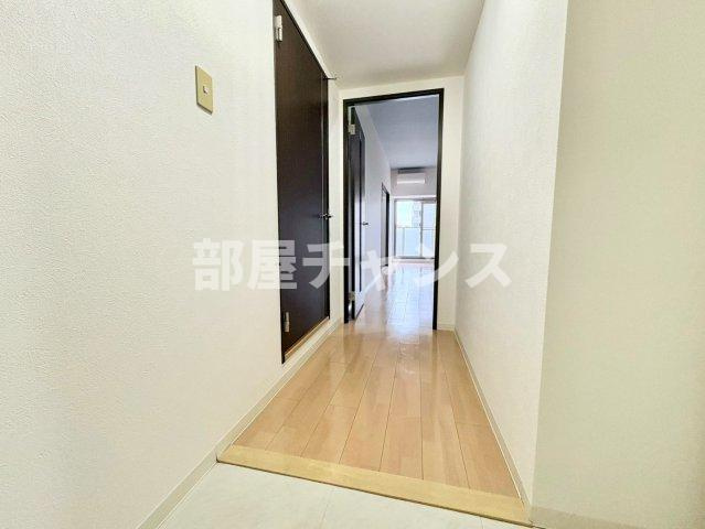 フォレシティ新栄の玄関