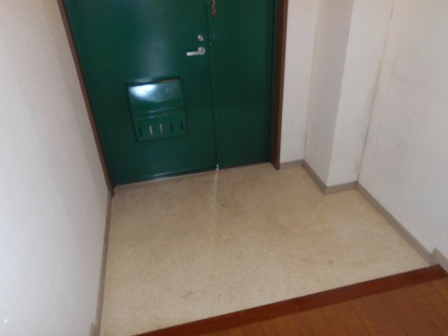 ブランベール大久保の玄関