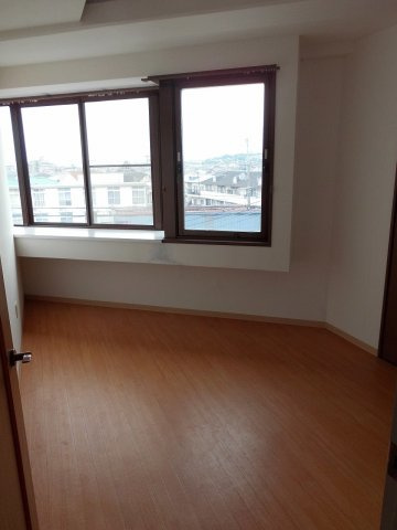 ブランベール大久保の洋室