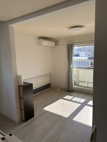 河畔4丁目　中古住宅の洋室|2階