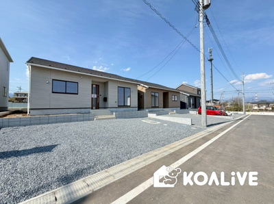 【前面道路含む現地写真】 | 高崎市箕郷町上芝　平屋　新築住宅 | 現地ご案内ツアー開催中！早朝やお仕事帰りのご見学にもすぐ対応致します！見学ご予約はコアライブまでお気軽にお問い合わせ下さい！