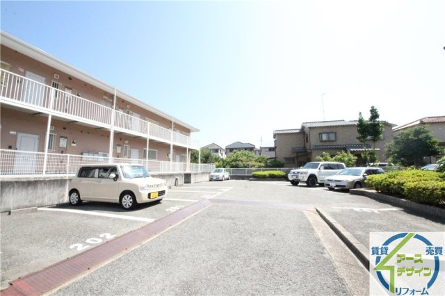 ガーデンハウスの駐車場