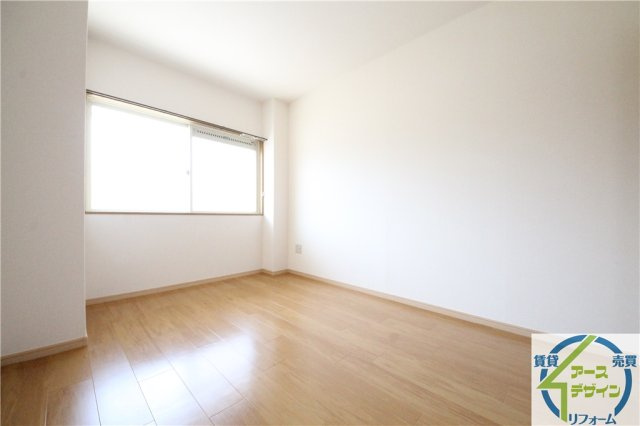 ガーデンハウスの洋室