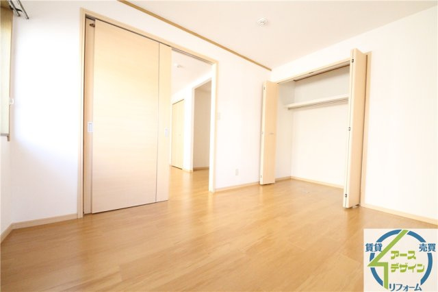 ガーデンハウスの洋室