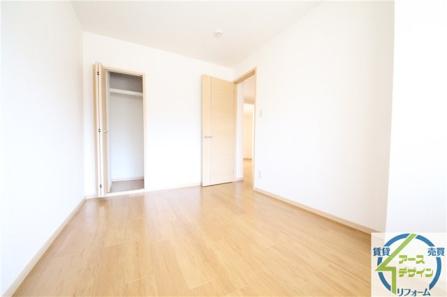 ガーデンハウスの洋室