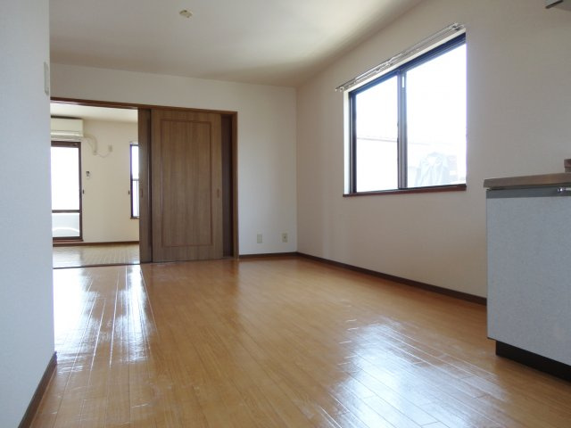 マンションギュゼール2の居間・リビング