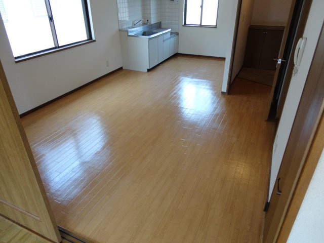 マンションギュゼール2の居間・リビング