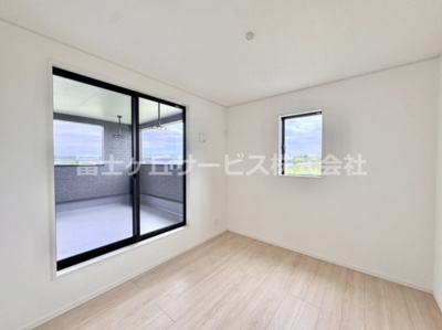 【洋室】 | 浜松市中央区豊町 2期 新築一戸建て 4号棟 | きれいな洋室です