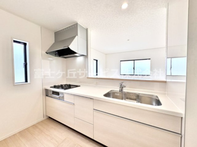 【キッチン】 | 浜松市中央区豊町 2期 新築一戸建て 4号棟 | 使いやすいキッチンです