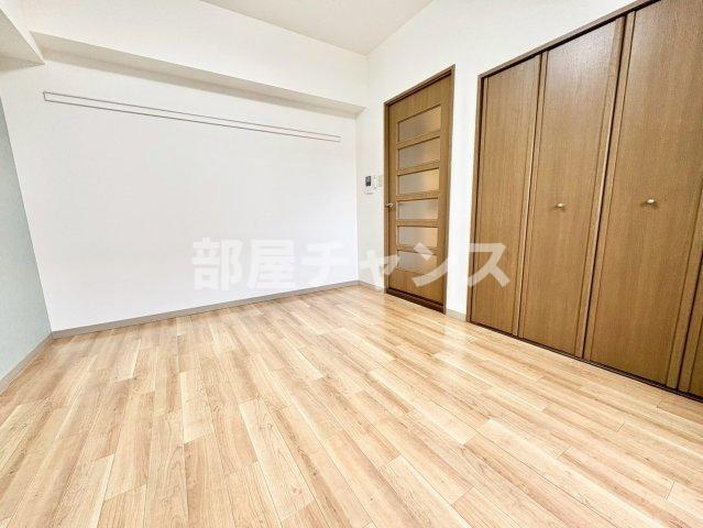 万宝マンションの寝室