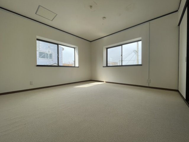佃戸建ての洋室
