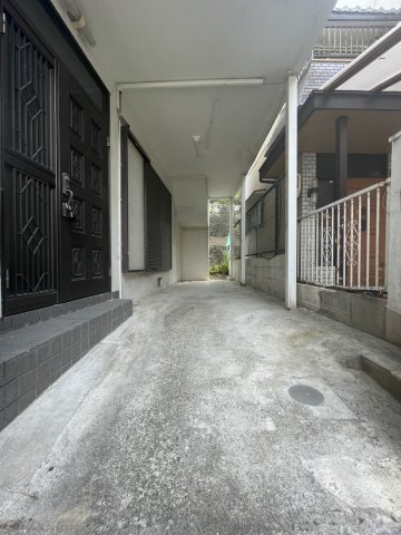 佃戸建ての駐車場