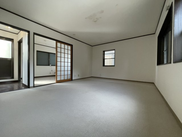 佃戸建ての居間・リビング