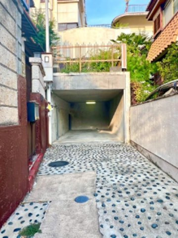西宮市美作町　の駐車場
