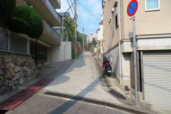 赤松町2丁目　の前面道路含む現地写真