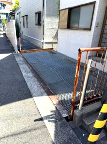 兵庫区会下山町2丁目　中古戸建の駐車場