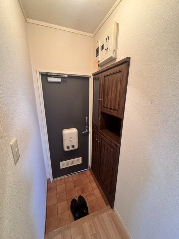 クレイドールBの玄関