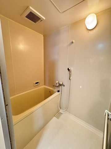 クレイドールBの浴室