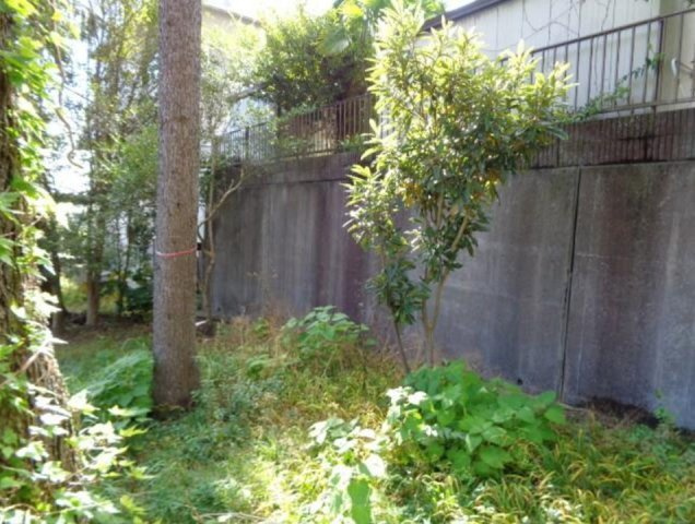 奥池町　の庭|庭は、花や緑を飾る、オープンエアーリビングとして使う。暮らしに合わせて自由に利用できるスペースです。