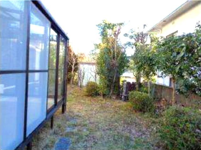 奥池町　の庭|庭は、花や緑を飾る、オープンエアーリビングとして使う。暮らしに合わせて自由に利用できるスペースです。