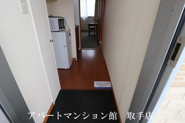 レオパレスルーチェの玄関