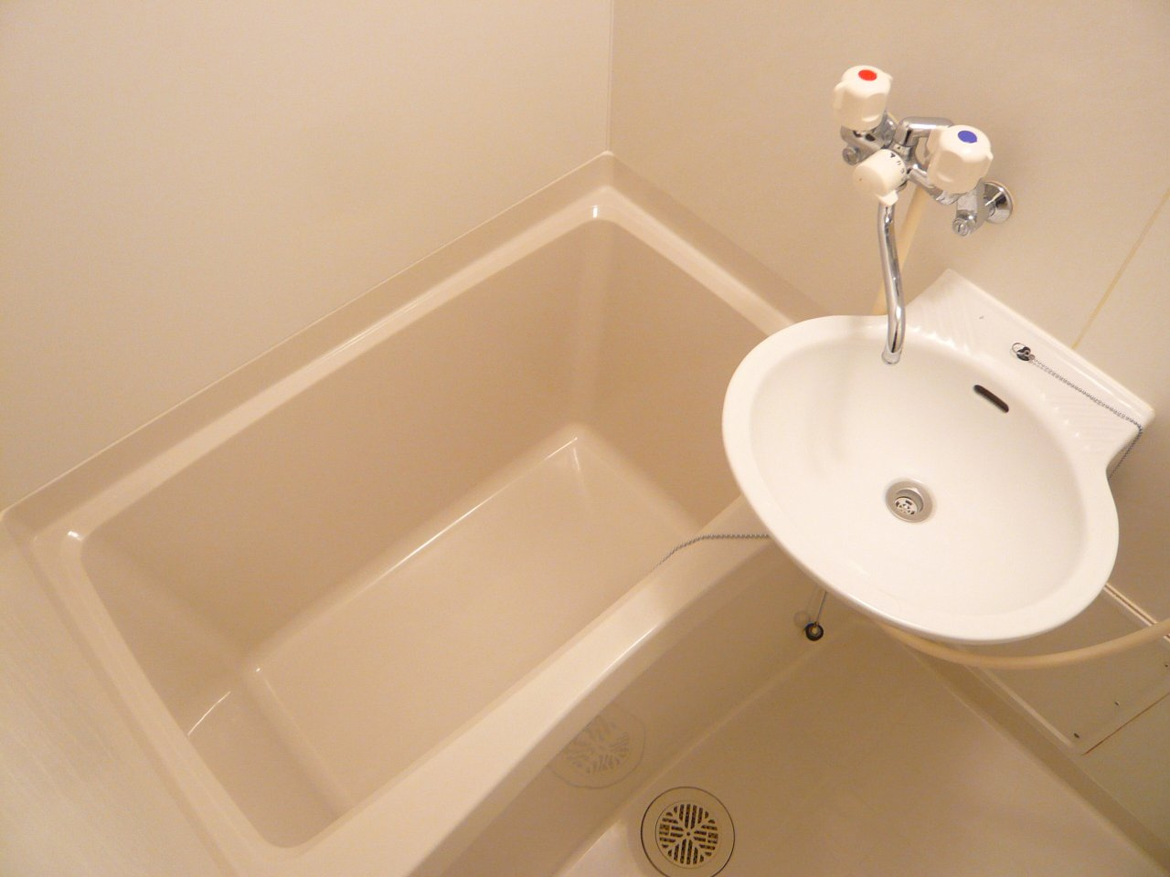 レオパレスふじしろの浴室