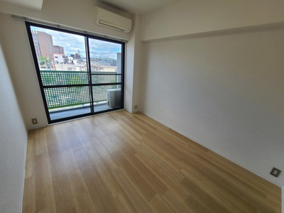 【居間・リビング】 | ラ・フォーレ大桐 | 明るくてきれいなお部屋です