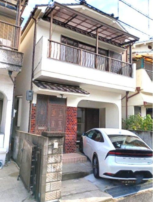 花山町2丁目の駐車場|全居室6帖以上、家族で広々と使えます