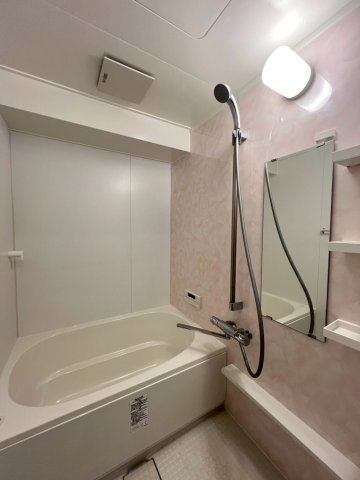 クリエイトビルⅡの浴室