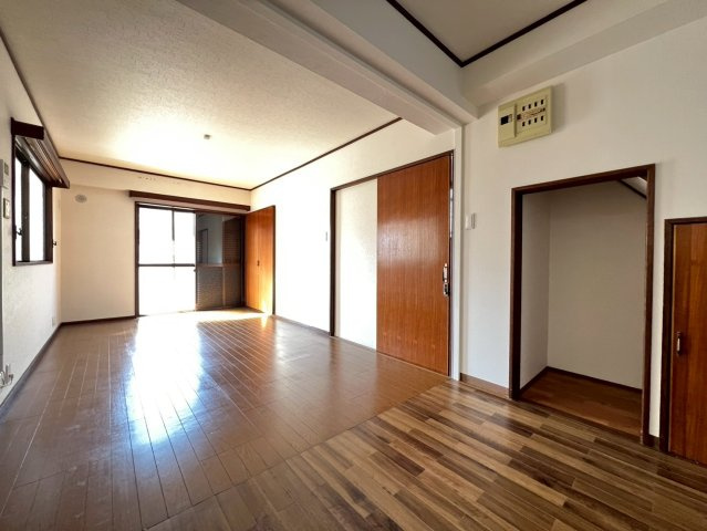 クリエイトビルⅡの居間・リビング