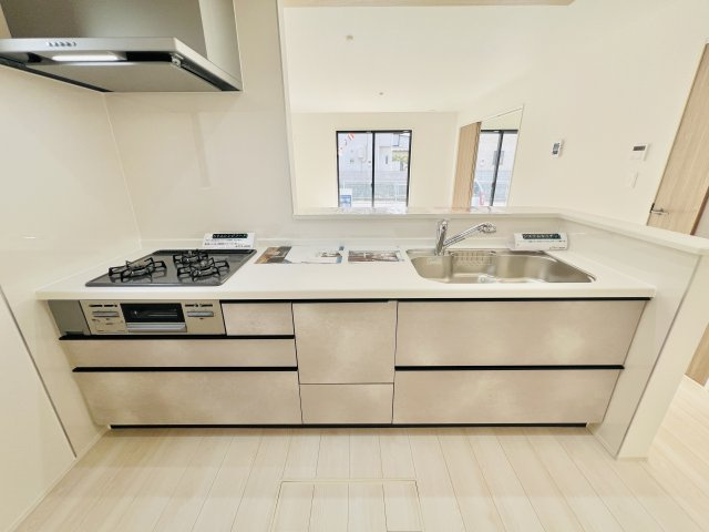 高崎市倉賀野町のキッチン|対面式キッチンでご家族との会話も弾みます♪