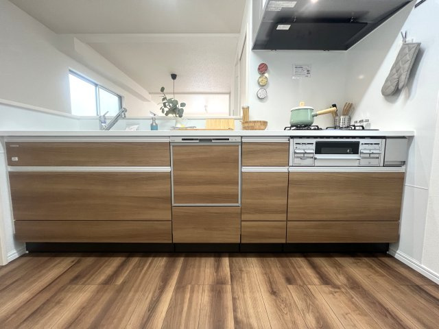 お店の集中豪雨。同じお店が近くに２店舗？？？降り出した雨は止まらない、な、【リノベ／鶴見区大東町中古戸建】のキッチン|使いやすいキッチンです