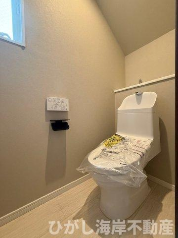 茅ヶ崎市松が丘1丁目　新築戸建　全9棟のトイレ|洗浄機能付きお手洗い