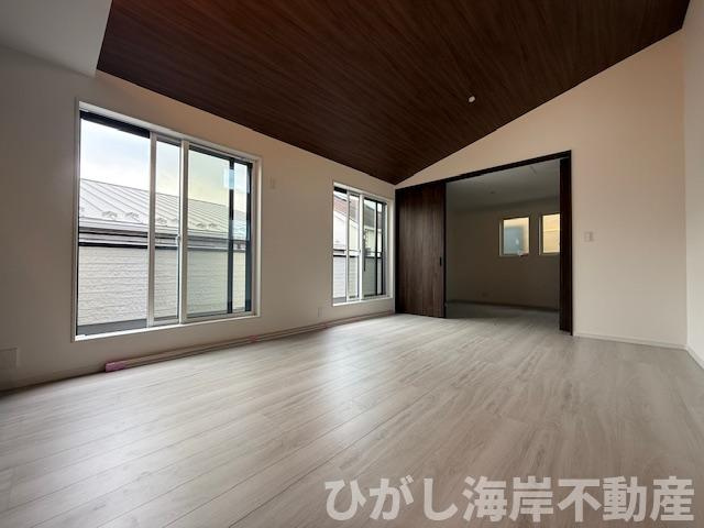 茅ヶ崎市松が丘1丁目　新築戸建　全9棟の居間・リビング|17.5帖　LDK