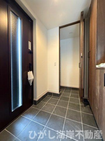 茅ヶ崎市松が丘1丁目　新築戸建　全9棟の玄関|玄関