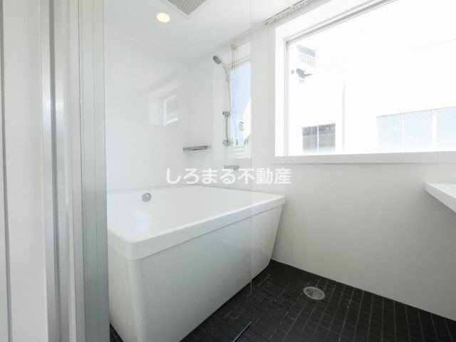 是空ＮＡＭＢＡ　ＮＩＳＨＩの浴室