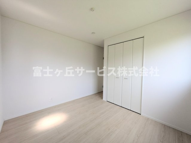 【洋室】 | 浜松市浜名区引佐町井伊谷 2期 新築一戸建て 4号棟 | 洋室です